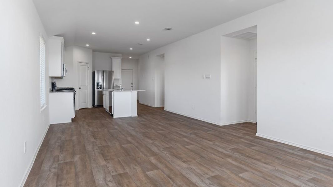 Spacious, unfurnished interior of a new home in Tamarron, Fulshear (Image 25). Spacious, unfurnished interior of a new home in Tamarron, Fulshear (Image 25).