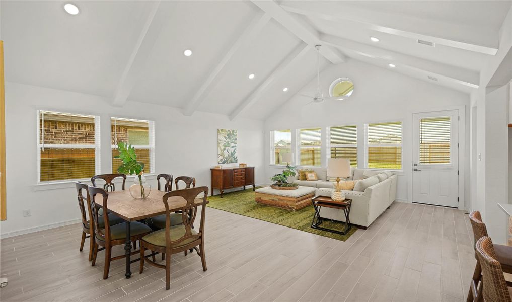 Bright open Floor plan (*Photo not of actual home and used for illustration purposes only.) Bright open Floor plan (*Photo not of actual home and used for illustration purposes only.)