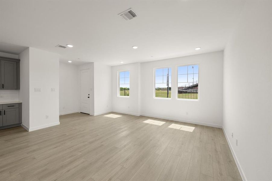 5700 Lakeview- Living Room-1 5700 Lakeview- Living Room-1
