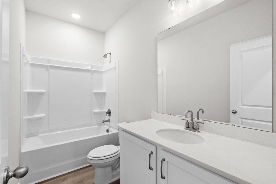 Furnished interior view inside a new home in , Ravenel (Image 10).