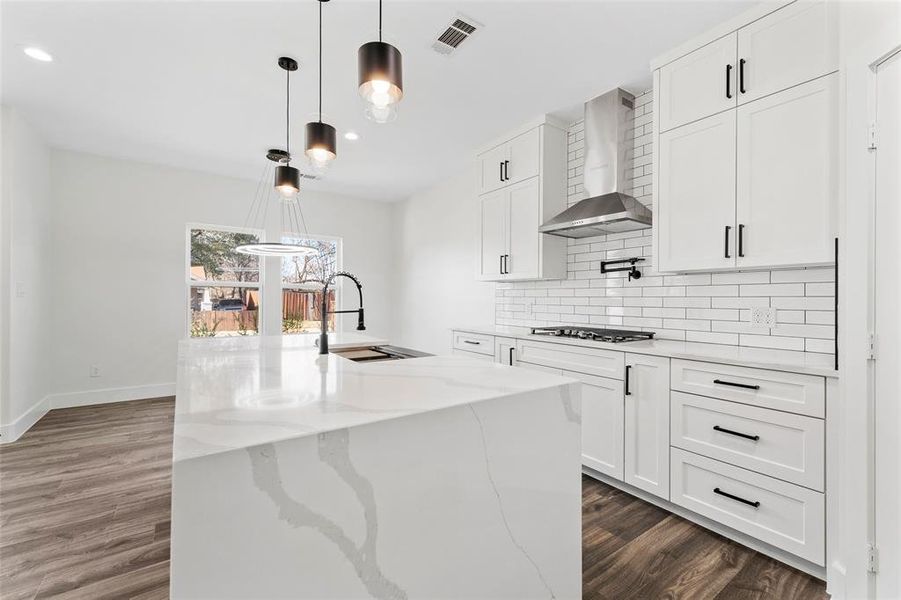 Furnished interior view inside a new home in , Dallas (Image 6).