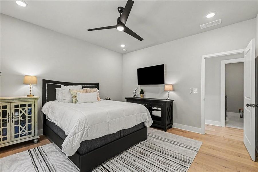 Furnished interior view inside a new home in , Smyrna (Image 19).