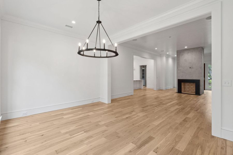 Spacious, unfurnished interior of a new home in , Mount Pleasant (Image 77).