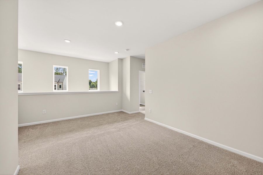 Spacious, unfurnished interior of a new home in Amplitude, Charlotte (Image 27).