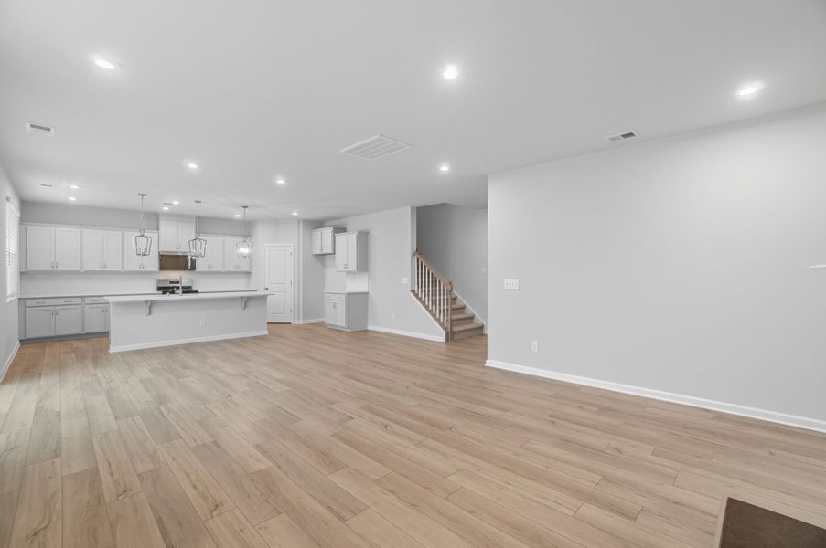 Photo representation of the Sequoia plan. Colors, finishes and options will vary.