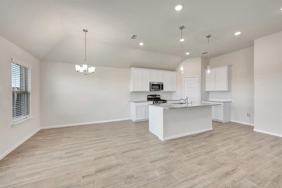 Image 40 of a home in Verandah.