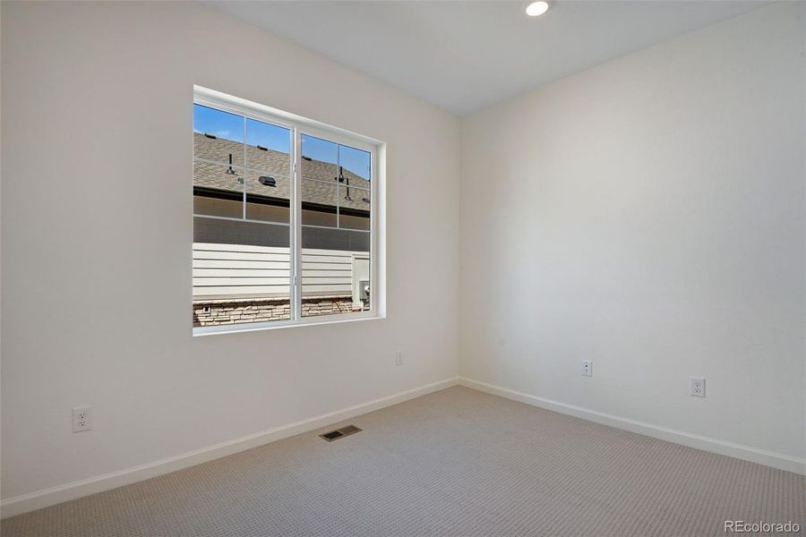Spacious, unfurnished interior of a new home in Prelude at The Aurora Highlands, Aurora (Image 22).