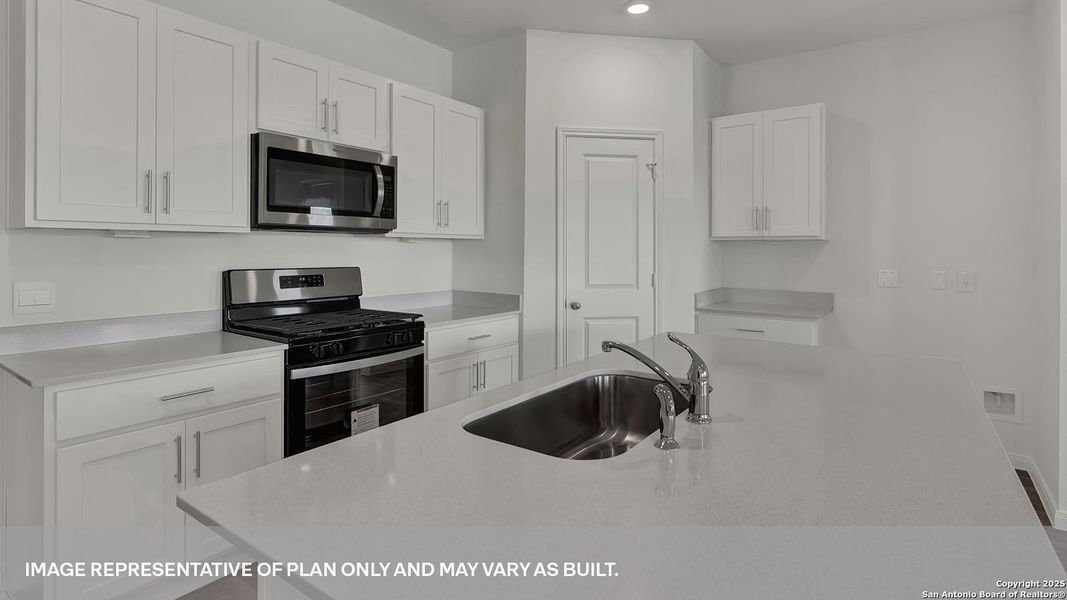 Furnished interior view inside a new home in Trace, San Marcos (Image 8).