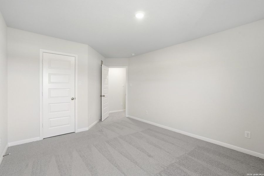 Spacious, unfurnished interior of a new home in Timber Creek, San Antonio (Image 25). Spacious, unfurnished interior of a new home in Timber Creek, San Antonio (Image 25).