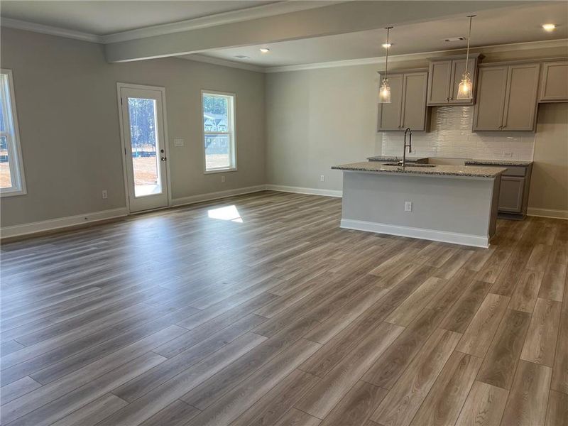 Spacious, unfurnished interior of a new home in Crofton Place Enclave, Snellville (Image 39).
