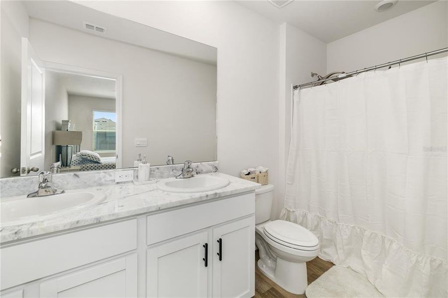 Furnished interior view inside a new home in , Bradenton (Image 18).