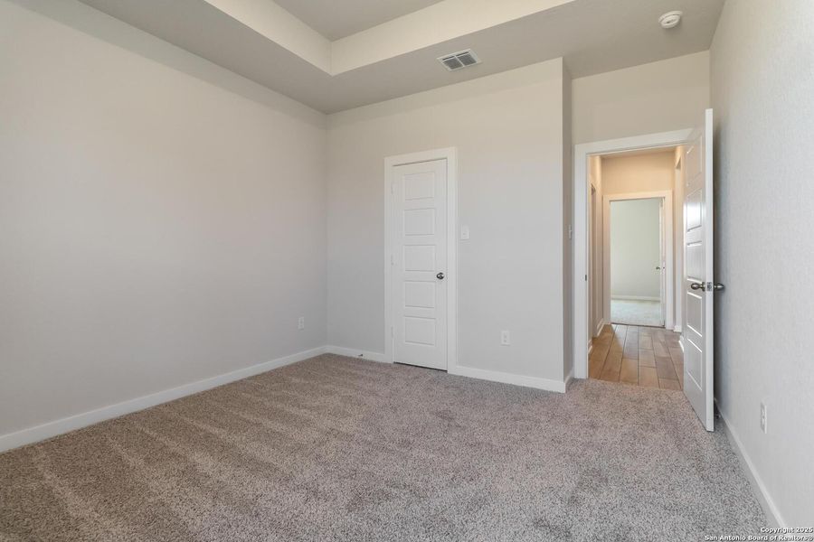 Spacious, unfurnished interior of a new home in Bonita Vista, Pleasanton (Image 15).