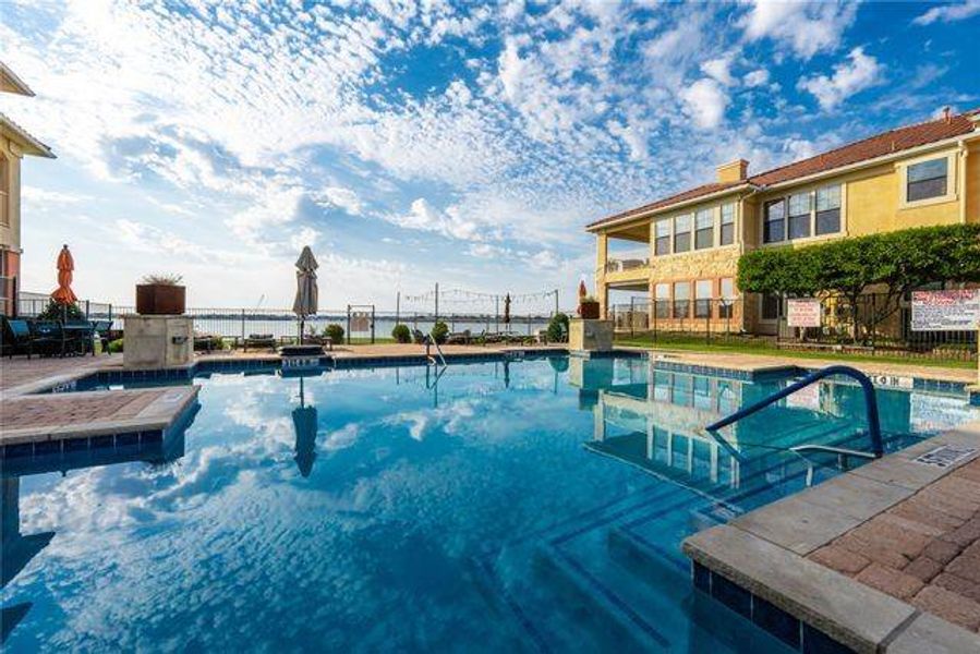 Community amenities in , Dallas (Image 13).