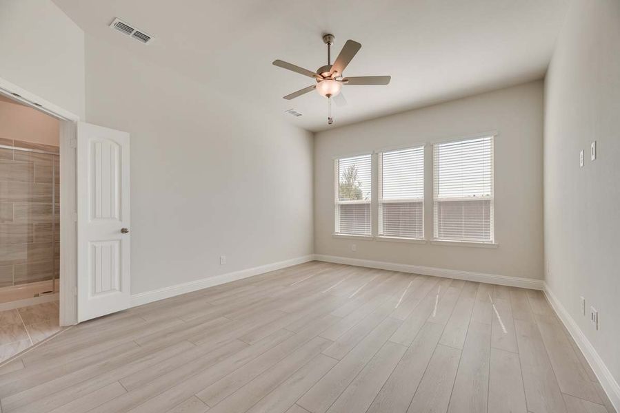 Representative unfurnished interior of a home built from the Fairhaven by Pacesetter Homes in Clearview Ranch, Royse City (Image 29). Representative unfurnished interior of a home built from the Fairhaven by Pacesetter Homes in Clearview Ranch, Royse City (Image 29).