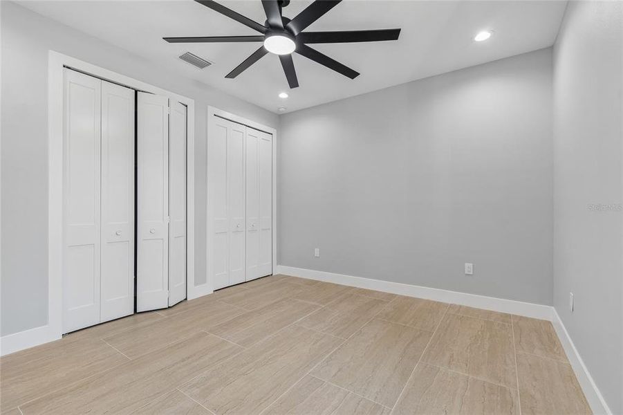 Spacious, unfurnished interior of a new home in , Tampa (Image 60).