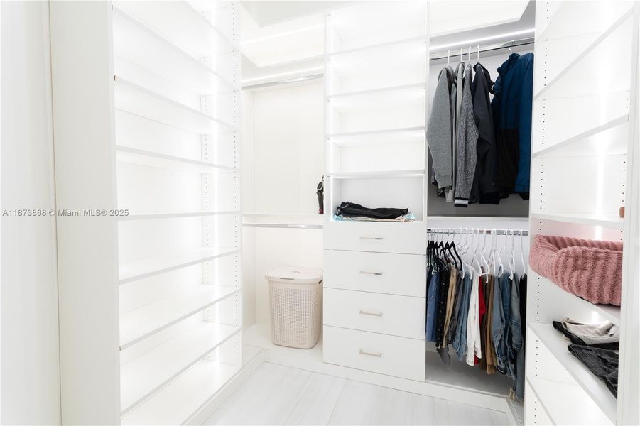 Image 38 of a home in .