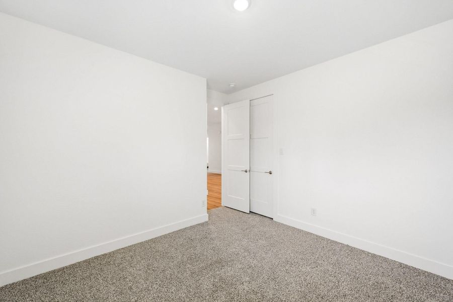 Spacious, unfurnished interior of a new home in Hills of Westlake, Conroe (Image 10).
