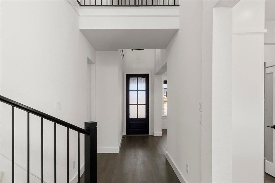 Spacious, unfurnished interior of a new home in Edgewood Creek, Celina (Image 28).