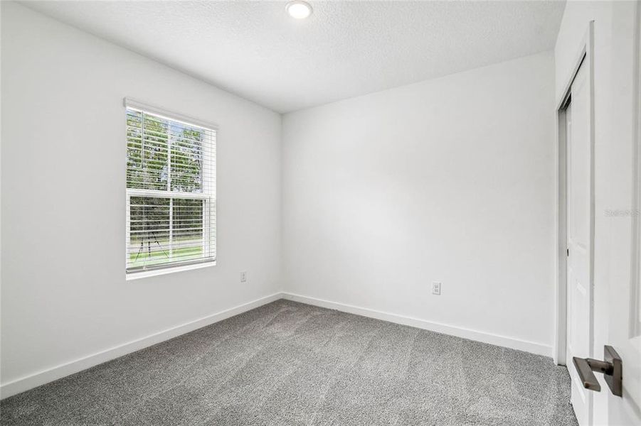 Spacious, unfurnished interior of a new home in , Citrus Springs (Image 23).