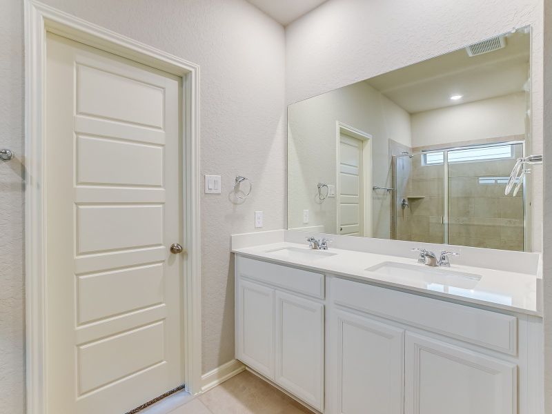 Furnished interior view inside a new home in Remington Ranch, San Antonio (Image 10).