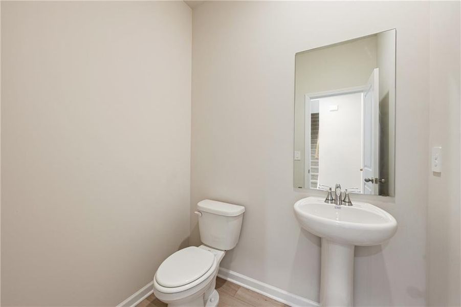 Furnished interior view inside a new home in Creekside at Oxford Park, Fairburn (Image 9).