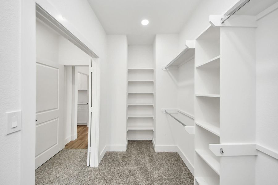 Image 42 of a home in .