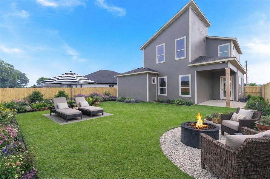 Exterior details and patio area of a home in , Dallas (Image 3).
