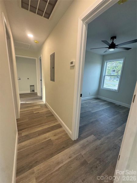 Spacious, unfurnished interior of a new home in , Grimesland (Image 9).