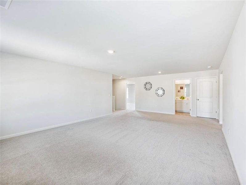 Spacious, unfurnished interior of a new home in , Braselton (Image 58). Spacious, unfurnished interior of a new home in , Braselton (Image 58).