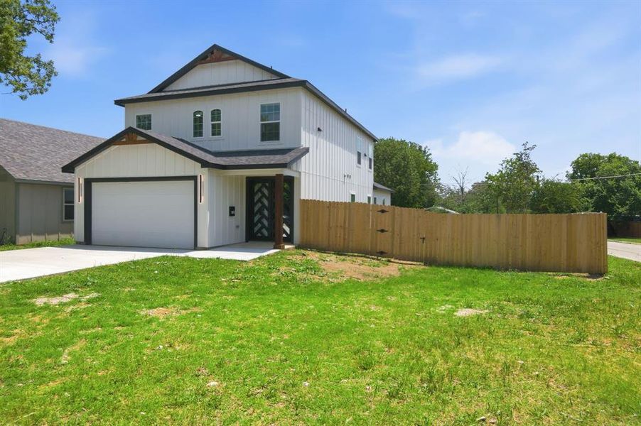 Front exterior of a new home in , Fort Worth, TX, highlighting curb appeal (Image 19).