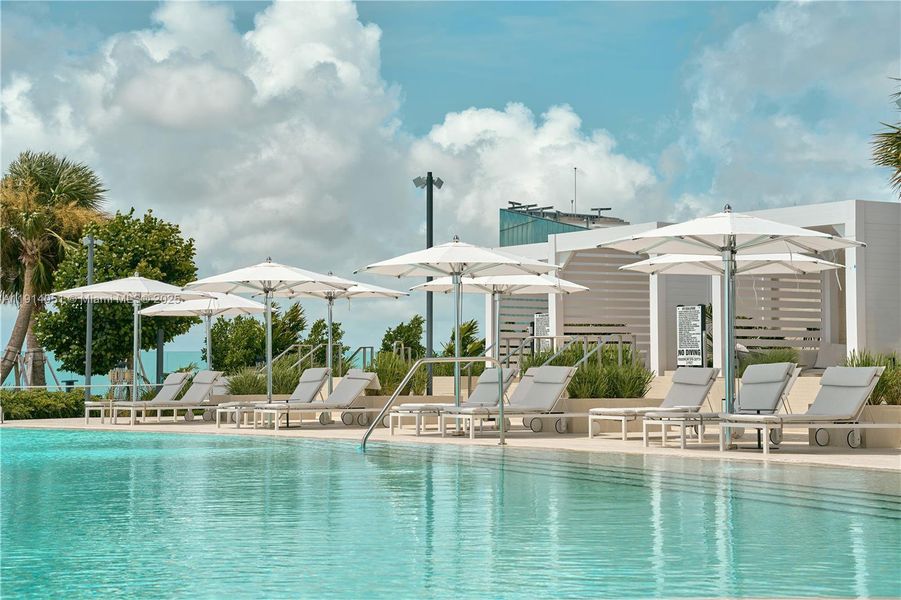 Community amenities in , Miami (Image 35).