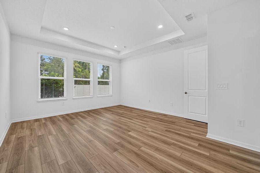Spacious, unfurnished interior of a new home in Center Lake Ranch Community Group Page, St. Cloud (Image 23).