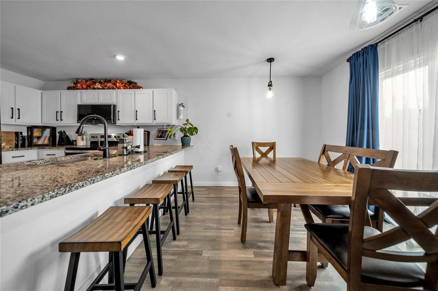 Furnished interior view inside a new home in Middlefield Village, Dallas (Image 9).