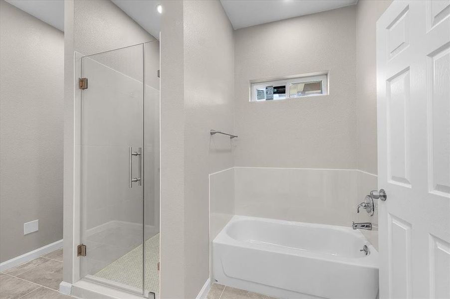 Furnished interior view inside a new home in , Fort Worth (Image 12). Furnished interior view inside a new home in , Fort Worth (Image 12).