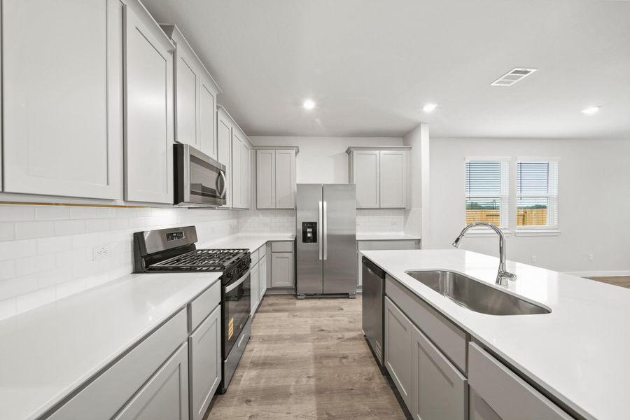 Furnished interior view inside a new home in Valor Park, Bay City (Image 10).