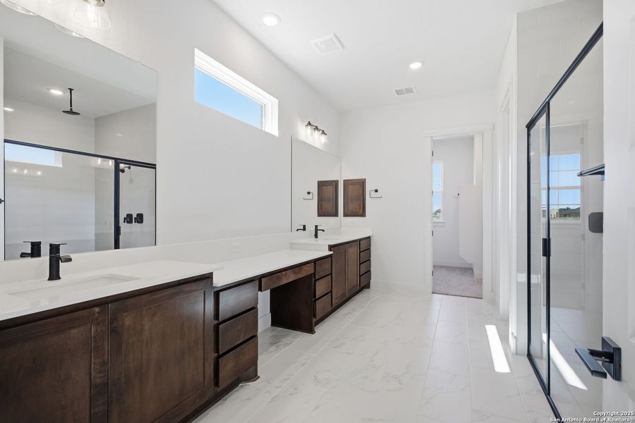 Furnished interior view inside a new home in Pradera Ridge, Floresville (Image 3).