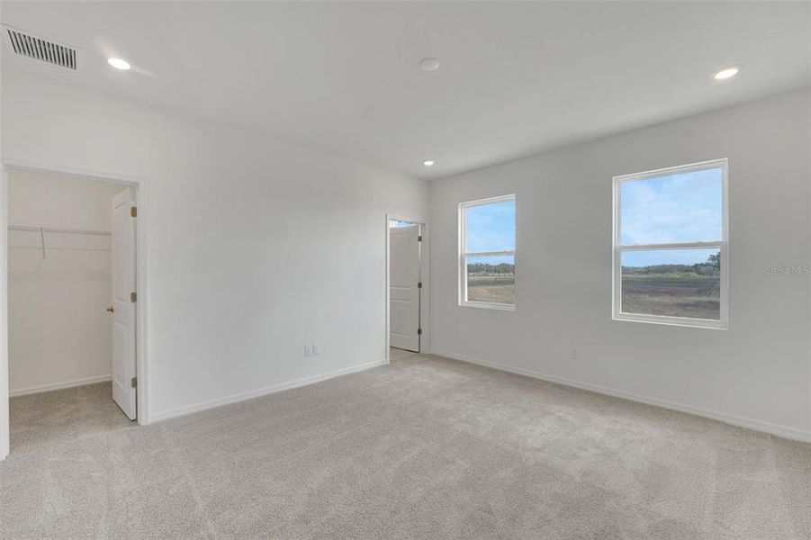 Spacious, unfurnished interior of a new home in Shores at Mirada, San Antonio (Image 25).