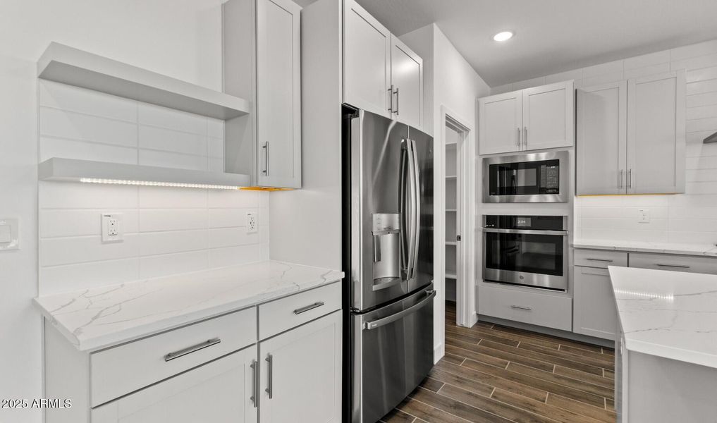 Manor Lot #55 Kitchen (4) (Large)