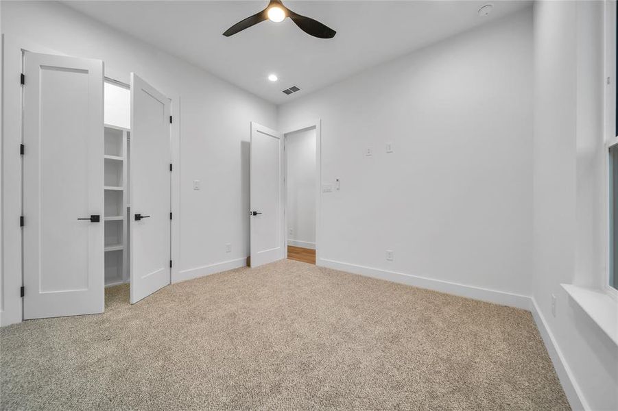 Spacious, unfurnished interior of a new home in , Kaufman (Image 21).