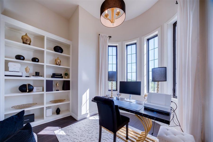 Furnished interior view inside a new home in , Cedar Hill (Image 31).