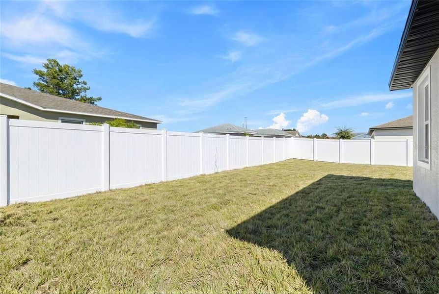 Exterior details and patio area of a home in , Poinciana (Image 16).