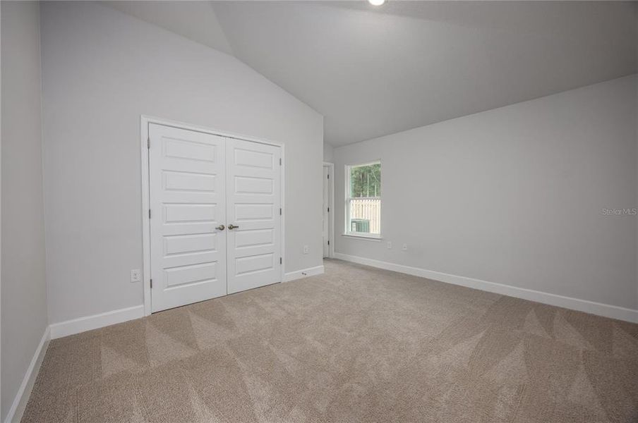 Spacious, unfurnished interior of a new home in Kirkland Farms, Alachua (Image 19).