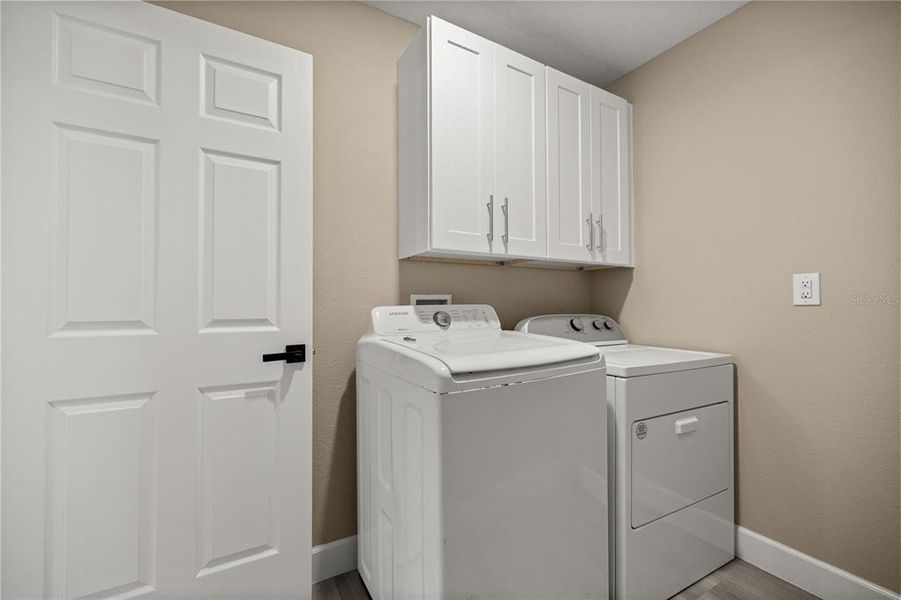 Furnished interior view inside a new home in , Belleview (Image 12).