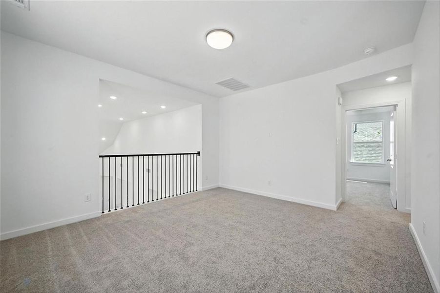 811SunflowerTrailANGECM021 811SunflowerTrailANGECM021