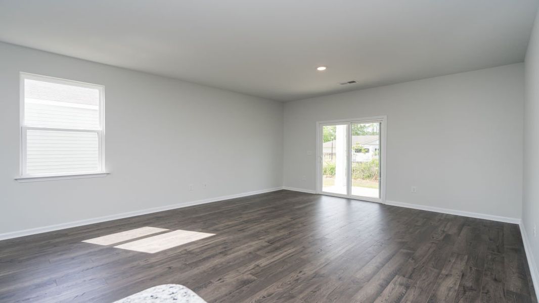 Representative unfurnished interior of a home built from the ROBIE by D.R. Horton in Island Green, Myrtle Beach (Image 29).