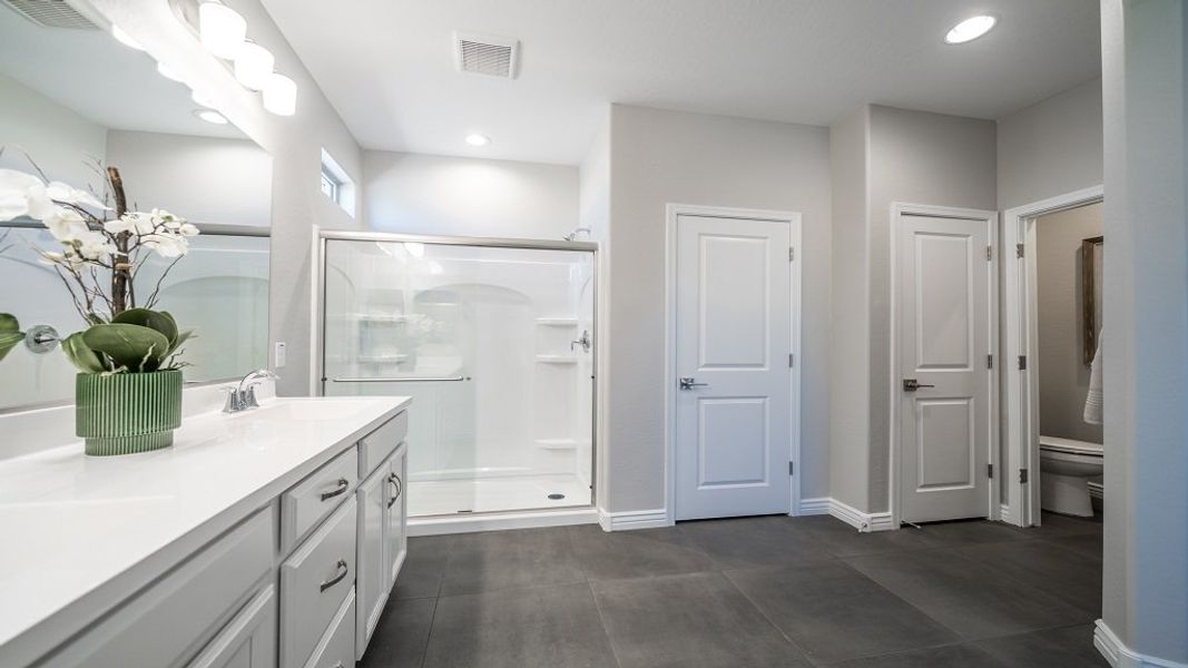 Furnished interior view inside a new home in Allen Ranches, Litchfield Park (Image 17).