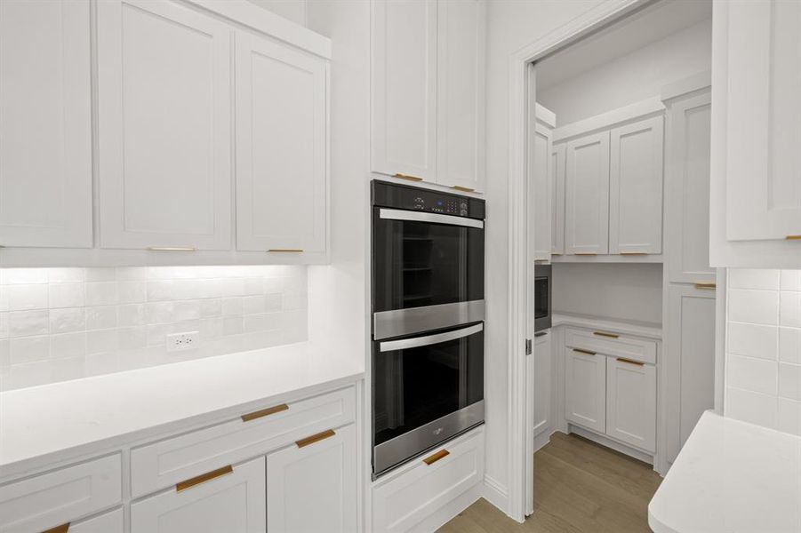 4730 Hawthorn Hills- Kitchen-4