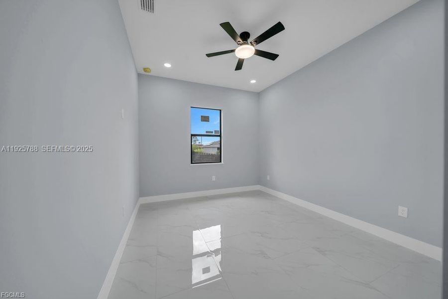 Spacious, unfurnished interior of a new home in , Lehigh Acres (Image 30).