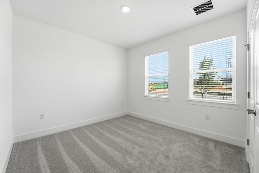 Spacious, unfurnished interior of a new home in Lisso 50s, Pflugerville (Image 17).