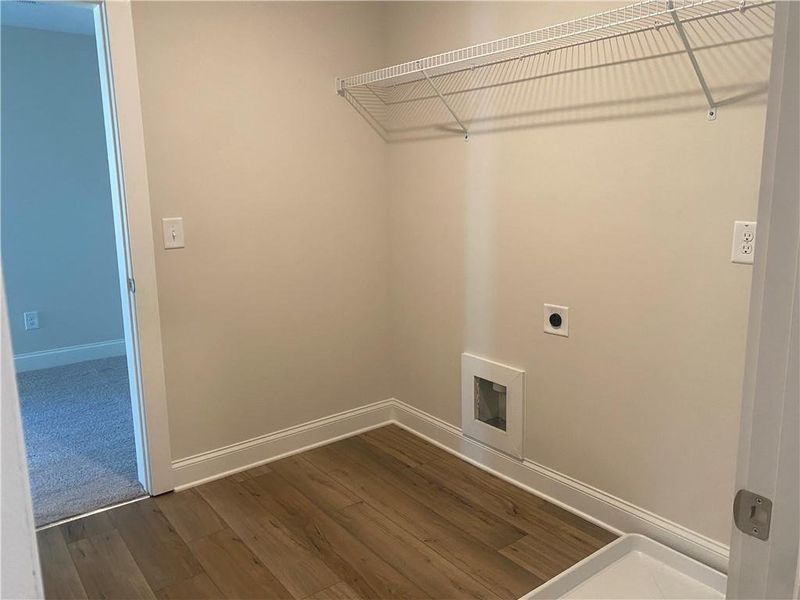 Spacious, unfurnished interior of a new home in , Dallas (Image 31).